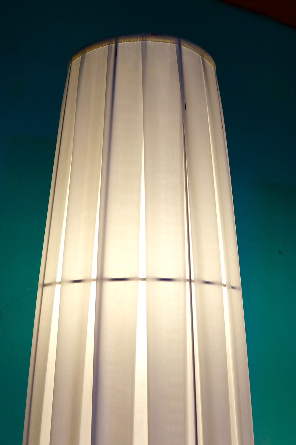 Colonne H 161 Floor Lamp