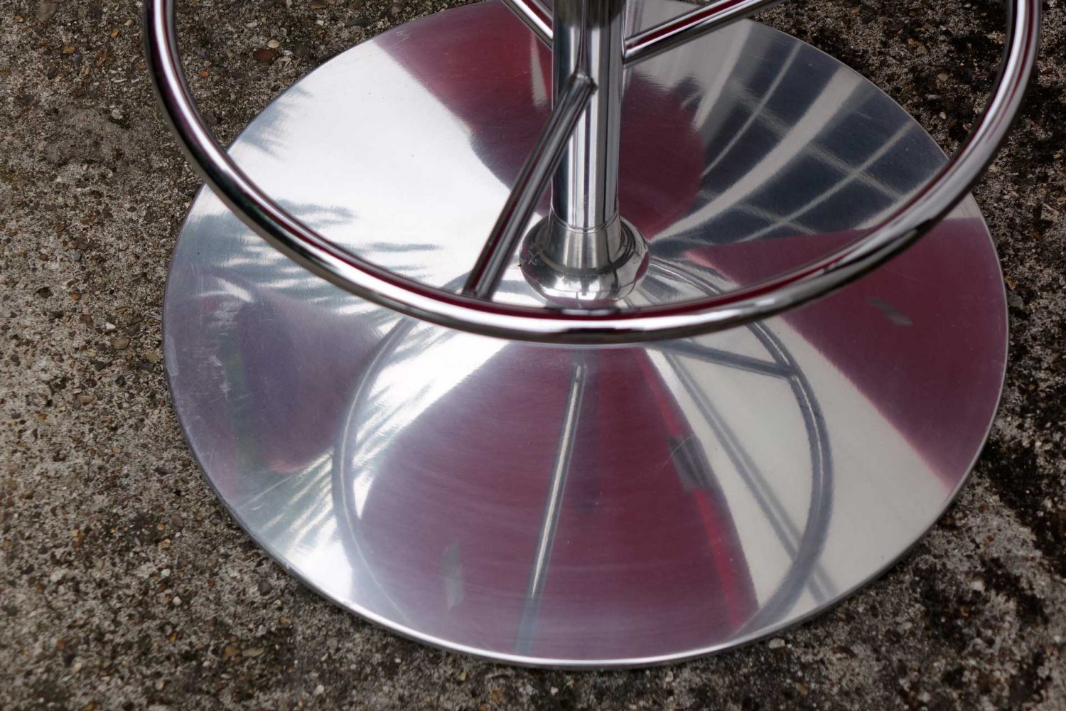 Artifort Little Tulip Bar Stool