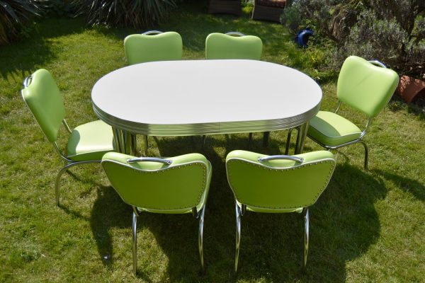 1950's Style American Diner table with chairs